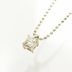 純プラチナ台プリンセスカット0.15ctライトイエローダイヤモンドペンダント/ネックレス