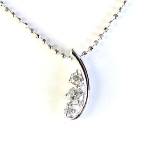 0.1ct　天然ダイモンド　スリーストーン　すずらん　ペンダント　ネックレス