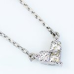 18金ホワイトゴールド 0.1ct天然ダイヤモンド プリンセスカット ハート ペンダント ネックレス
