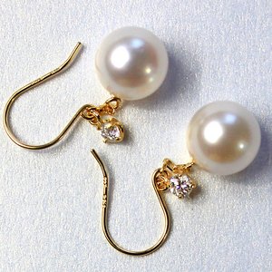 18金ゴールド 7mmあこや真珠 0.1ct 天然ダイヤモンドピアス フックピアス パールピアス