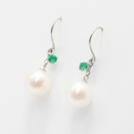 プラチナ　7mmあこや真珠 エメラルド  フックピアス　パールピアス
