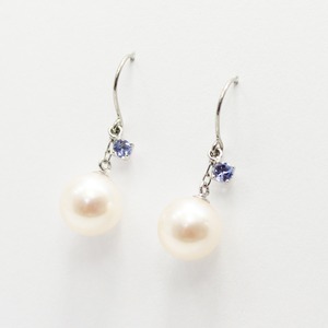 プラチナ　7mmあこや真珠 タンザナイト フックピアス　パールピアス
