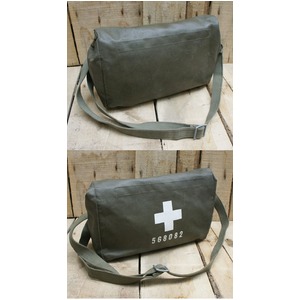 スイス軍放出 ビニール防水コーティングガスマスクバック BS004UP ホワイトクロスプリント入り 【中古】